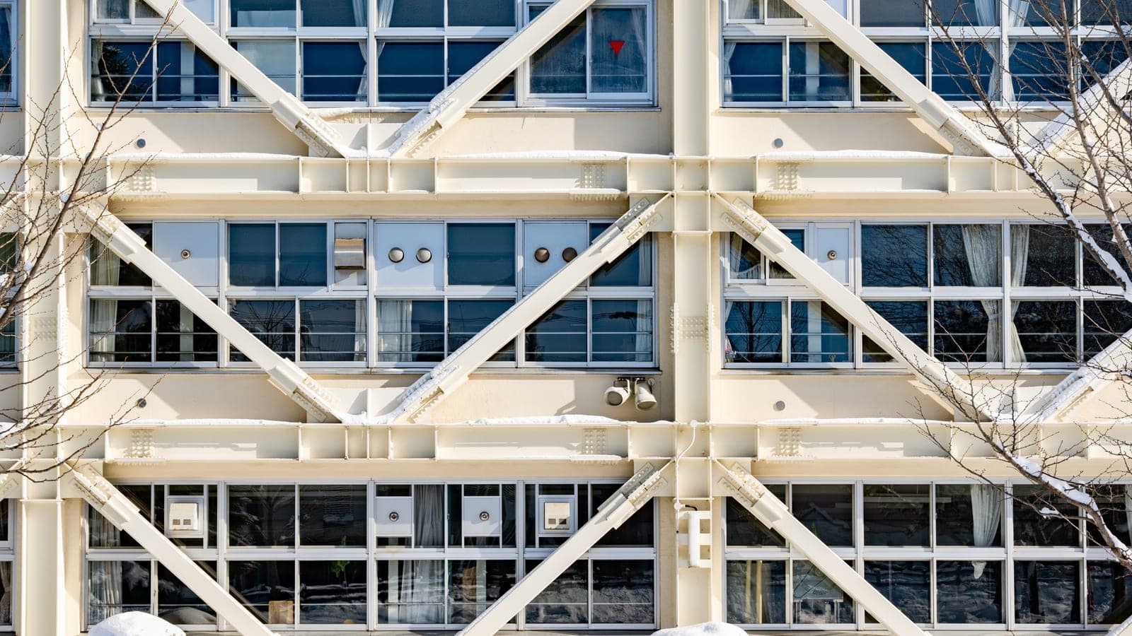When Does an Aging Building Need a Structural Safety Evaluation? Red Flags for Los Angeles Property Owners