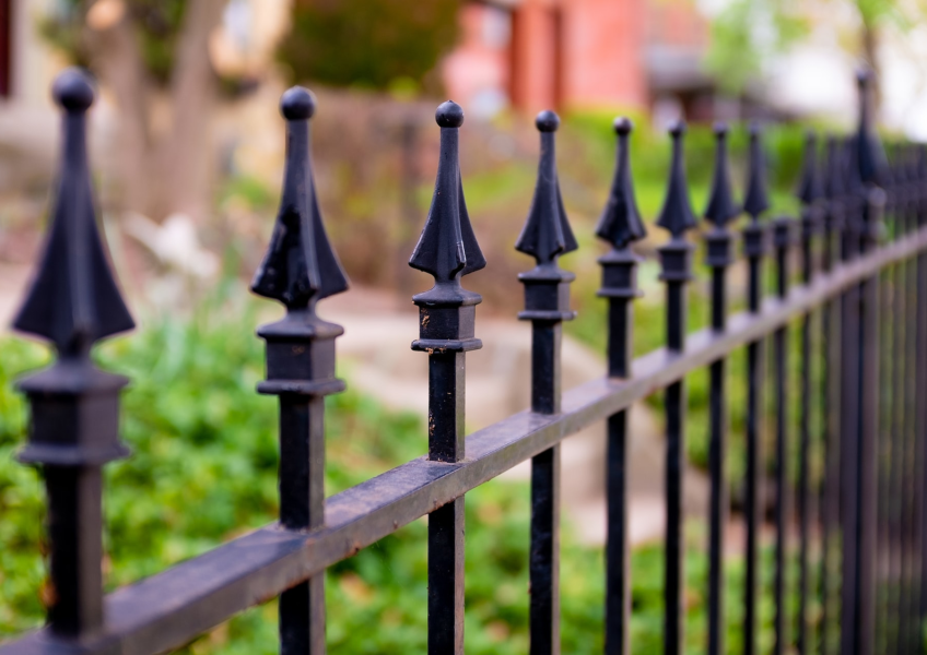 A Homeowner’s Guide to Fence Building Laws